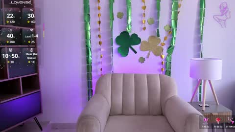 Snapshot of e_r_o_s_ chatting on 03/22/26, 08:01 John online show from 03/22/26, 08:01