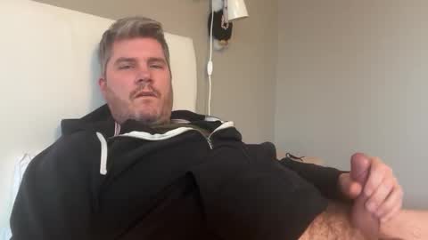 Snapshot of eagleraptor35 chatting on 02/14/26, 09:33 ER35 online show from 02/14/26, 09:33