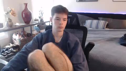 Snapshot of ealexk chatting on 11/07/25, 06:41 Alex online show from 11/07/25, 06:41