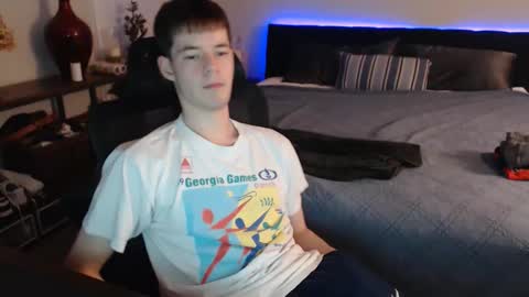 Snapshot of ealexk chatting on 03/08/26, 01:25 Alex online show from 03/08/26, 01:25