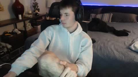 Snapshot of ealexk chatting on 03/17/26, 12:48 Alex online show from 03/17/26, 12:48