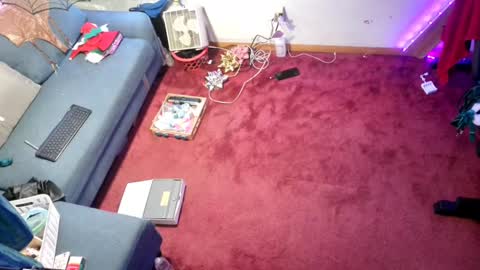 Snapshot of eandj8786 chatting on 12/17/24, 05:04 Kryztal Klear Jaxx online show from 12/17/24, 05:04