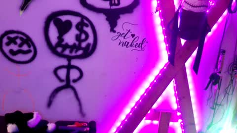 Snapshot of eandj8786 chatting on 12/24/24, 03:05 Kryztal Klear Jaxx online show from 12/24/24, 03:05