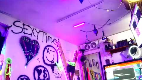 Snapshot of eandj8786 chatting on 02/27/25, 05:47 Kryztal Klear Jaxx online show from 02/27/25, 05:47