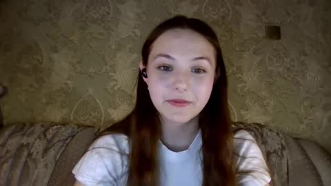 Yuni online show from 02/09/26, 04:55