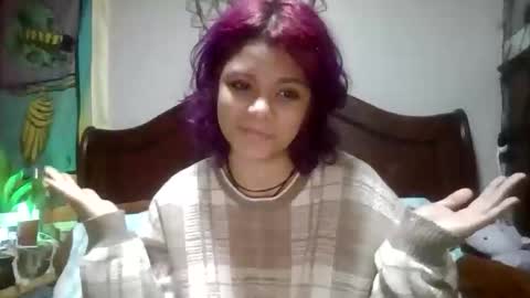 Snapshot of earth2lila chatting on 11/28/25, 04:59 earth2lila online show from 11/28/25, 04:59