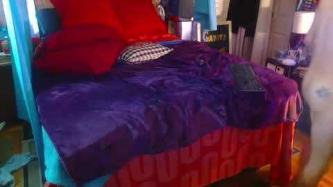 Snapshot of eastbayboy57 chatting on 02/09/26, 12:53 eastbayboy57 online show from 02/09/26, 12:53