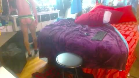 Snapshot of eastbayboy57 chatting on 02/23/26, 01:03 eastbayboy57 online show from 02/23/26, 01:03