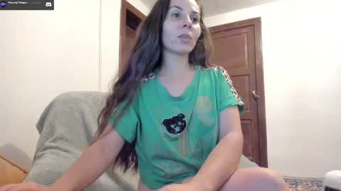 Snapshot of easyacee chatting on 10/25/25, 04:02 easyacee online show from 10/25/25, 04:02