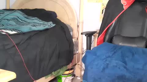 TWITTER   INSTAGRAM    easybreezy20   ONLINE 1230 AM TO 7AM online show from 12/15/24, 07:24