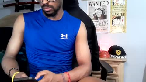 Snapshot of easybreezy20 chatting on 07/25/26, 08:01 TWITTER INSTAGRAM easybreezy20 ONLINE 1230 AM TO 7AM online show from 07/25/26, 08:01