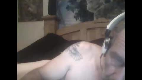 Snapshot of easye4015 chatting on 10/10/25, 11:42 Easye online show from 10/10/25, 11:42