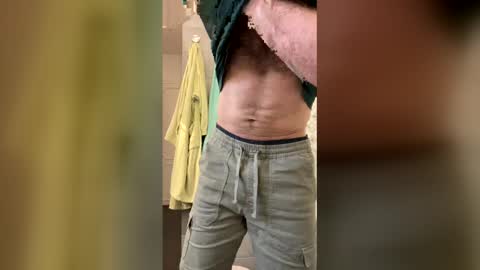 Snapshot of easyfrenchguy chatting on 12/22/25, 12:35 French Guy online show from 12/22/25, 12:35