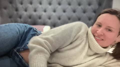 Snapshot of eatmypie69 chatting on 01/21/25, 09:15 Nadia Ferreira  online show from 01/21/25, 09:15