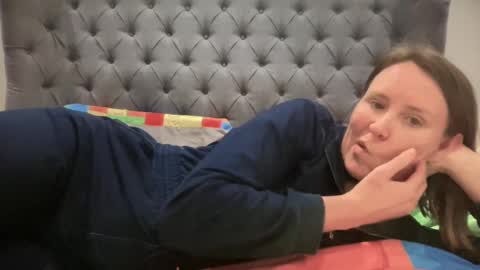 Snapshot of eatmypie69 chatting on 02/15/25, 10:42 Nadia Ferreira  online show from 02/15/25, 10:42