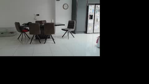 Nadia Ferreira  online show from 06/18/26, 09:09