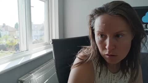 Nadia Ferreira  online show from 06/22/26, 09:17
