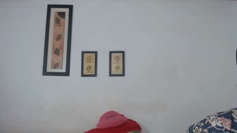 Laraand Drake online show from 01/19/25, 07:25