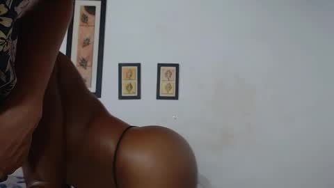 Laraand Drake online show from 02/17/25, 09:56