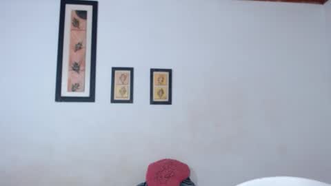 Laraand Drake online show from 10/15/25, 08:03