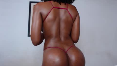 Laraand Drake online show from 11/12/25, 09:42