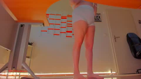 ebikon24 online show from 06/19/26, 05:17