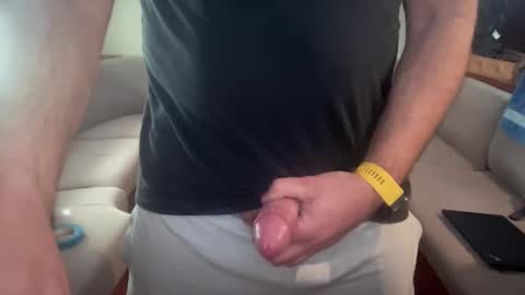 Snapshot of ebnk15 chatting on 02/17/25, 10:40 ebnk15 online show from 02/17/25, 10:40