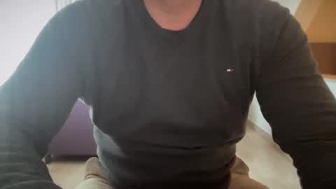 Snapshot of ebnk15 chatting on 02/19/25, 06:55 ebnk15 online show from 02/19/25, 06:55