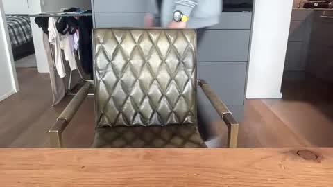 ebnk15 online show from 01/17/26, 10:42