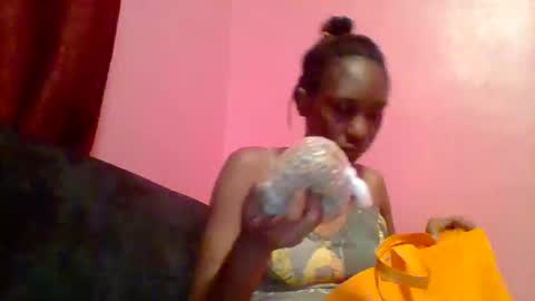 Snapshot of ebon_fantasy1 chatting on 04/15/26, 12:06 Ebon Fantasy1s online show from 04/15/26, 12:06