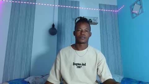 Snapshot of ebonny_stallion chatting on 11/17/25, 07:19 Chris Palaz online show from 11/17/25, 07:19