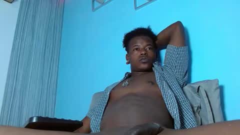 Snapshot of ebonny_stallion chatting on 12/05/25, 08:27 Chris Palaz online show from 12/05/25, 08:27