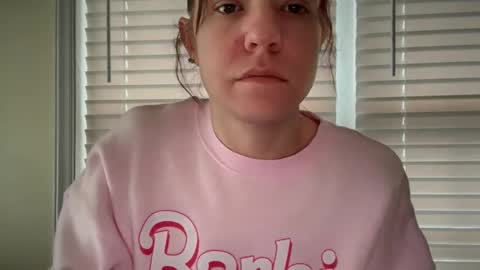 Snapshot of ebony8ivory chatting on 02/10/25, 02:05 americnbarbie online show from 02/10/25, 02:05