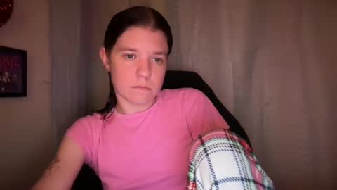 Snapshot of ebony8ivory chatting on 02/12/25, 01:52 americnbarbie online show from 02/12/25, 01:52