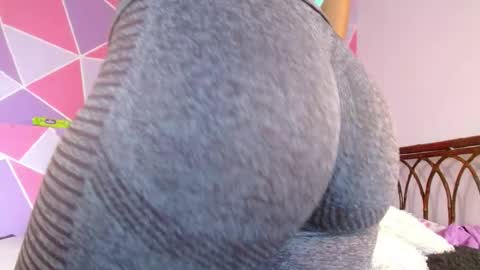 Snapshot of ebony_alika chatting on 01/28/25, 07:42 Alika Ashanti online show from 01/28/25, 07:42