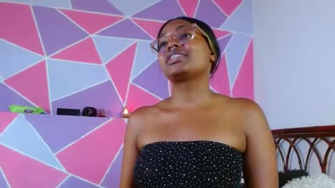 Snapshot of ebony_alika chatting on 02/26/25, 01:08 Alika Ashanti online show from 02/26/25, 01:08