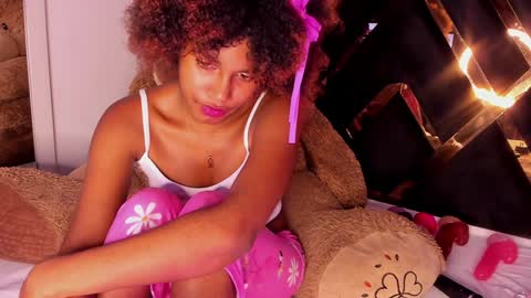 Snapshot of ebony_beautifull chatting on 02/07/25, 02:08 Luci online show from 02/07/25, 02:08