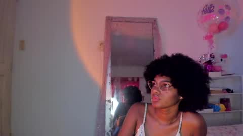 Snapshot of ebony_beautifull chatting on 04/18/26, 11:05 Luci online show from 04/18/26, 11:05