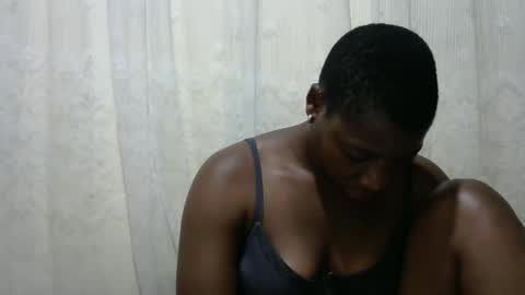 ebony_candy1998 online show from 10/22/25, 07:57