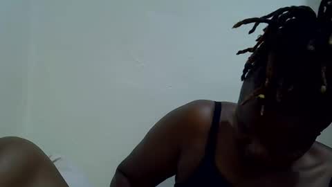 Snapshot of ebony_cuttey30 chatting on 03/20/26, 04:12 ebony_cuttey30 online show from 03/20/26, 04:12