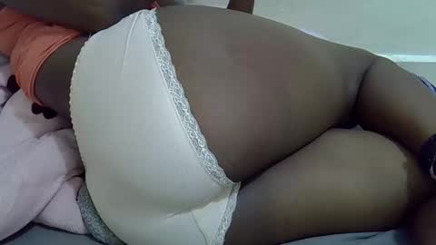 ebony_cuttey30 online show from 06/06/26, 06:34