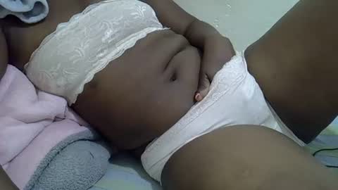 ebony_cuttey30 online show from 06/28/26, 04:24