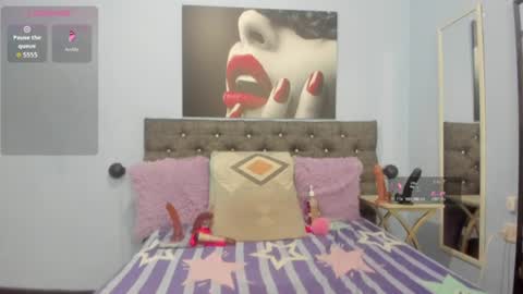 Snapshot of ebony_hot_25 chatting on 07/23/26, 10:40 ebony_hot_25 online show from 07/23/26, 10:40