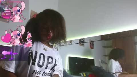 Snapshot of ebony_joness1 chatting on 09/21/25, 04:36 maria online show from 09/21/25, 04:36