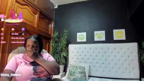 ebony_katterin online show from 11/12/25, 10:37