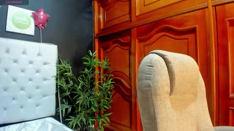 Snapshot of ebony_katterin chatting on 03/20/26, 11:37 ebony_katterin online show from 03/20/26, 11:37