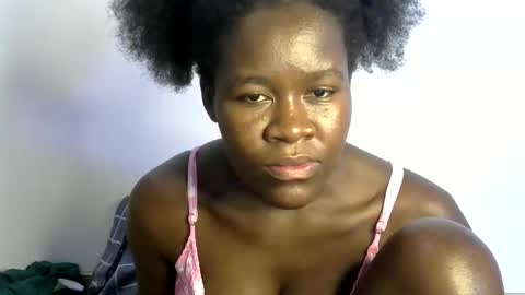 ebony_lynne online show from 05/06/26, 08:36