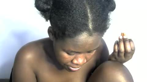ebony_lynne online show from 05/14/26, 09:05