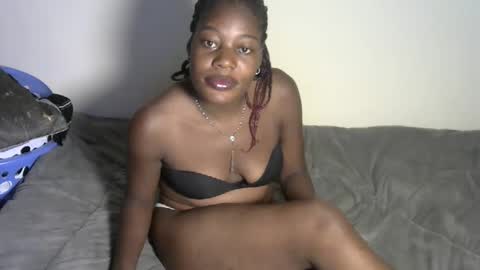 Snapshot of ebony_merry chatting on 11/26/25, 12:44 ebony merry online show from 11/26/25, 12:44