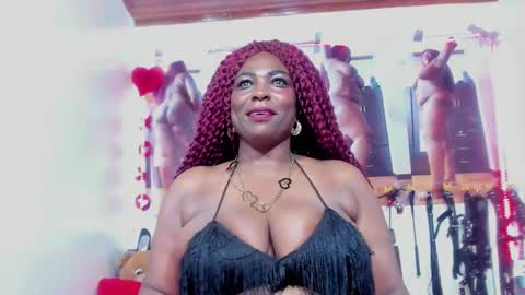 Snapshot of ebony_mine47 chatting on 03/12/25, 02:52 Ebony Mine online show from 03/12/25, 02:52